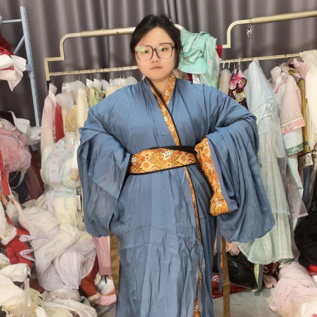 蓝色战国袍拖尾款