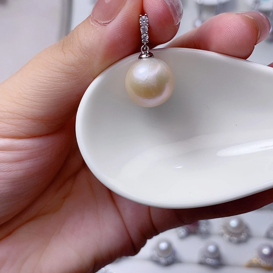 淡水珍珠未镶嵌吊坠(赠链)