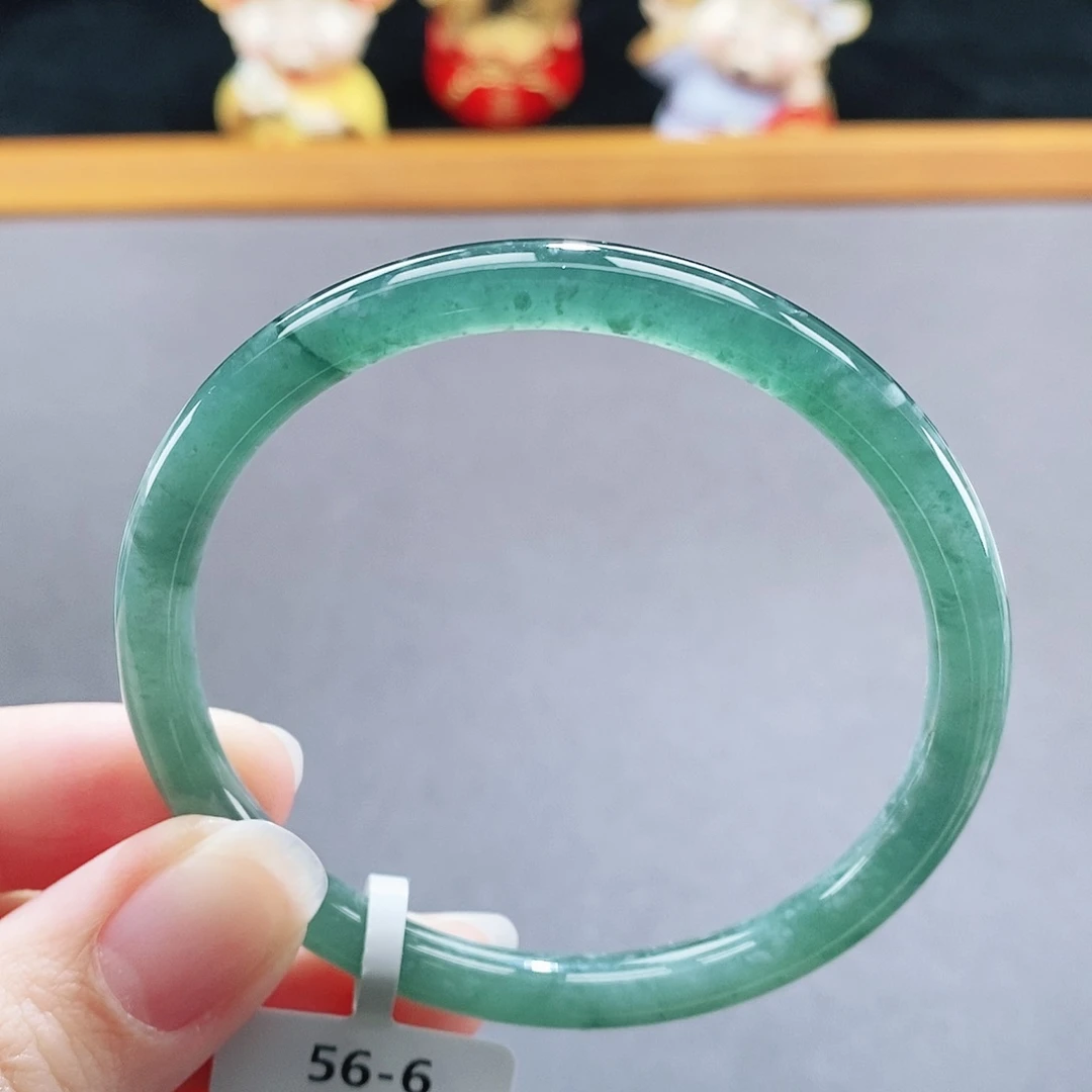 翡翠未镶嵌手镯47