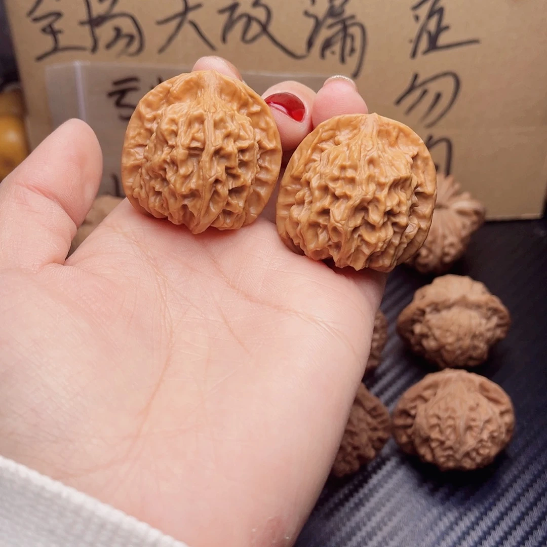 文玩核桃把件天地38尺尖微修