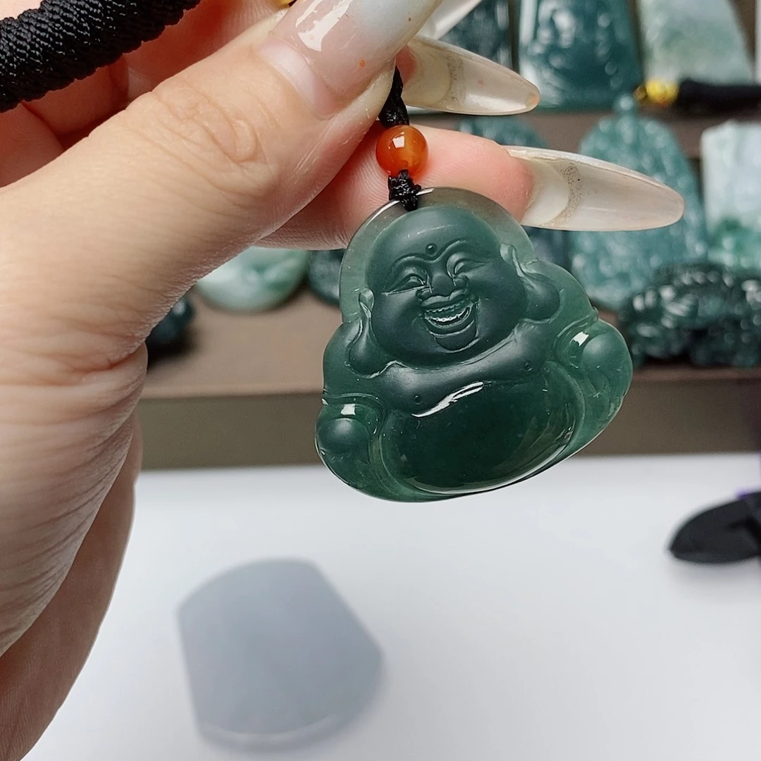 翡翠未镶嵌颈饰