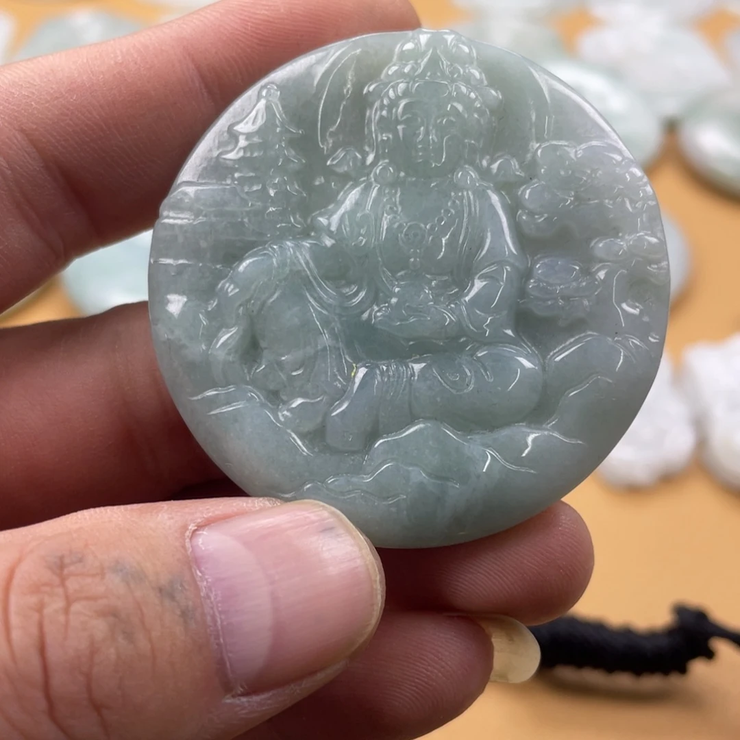 翡翠未镶嵌颈饰观音