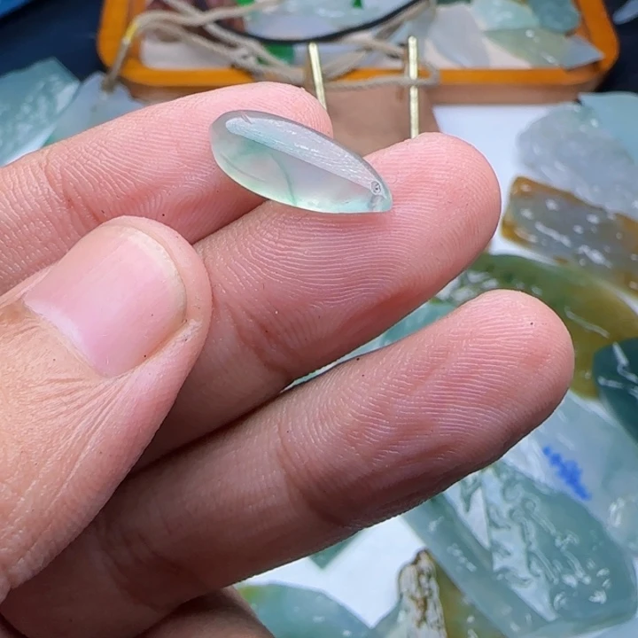 九***鹅定制翡翠未镶嵌不包工