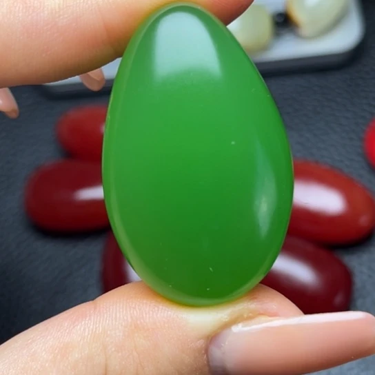 和田玉未镶嵌珠宝奇石