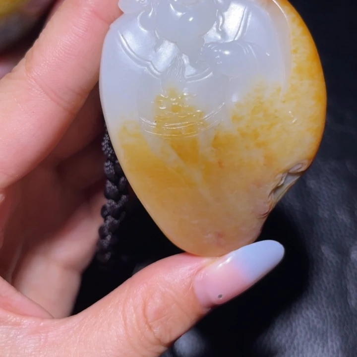 和田玉（糖玉）未镶嵌颈饰