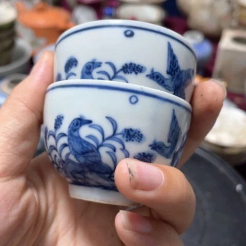 粉彩手把件鼻烟壶