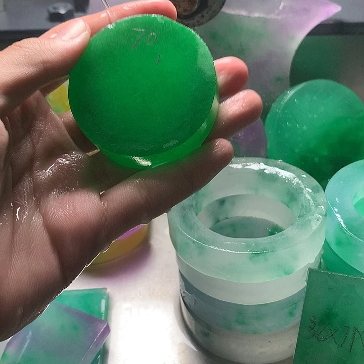 龙***n石英质玉合金珠宝半成品