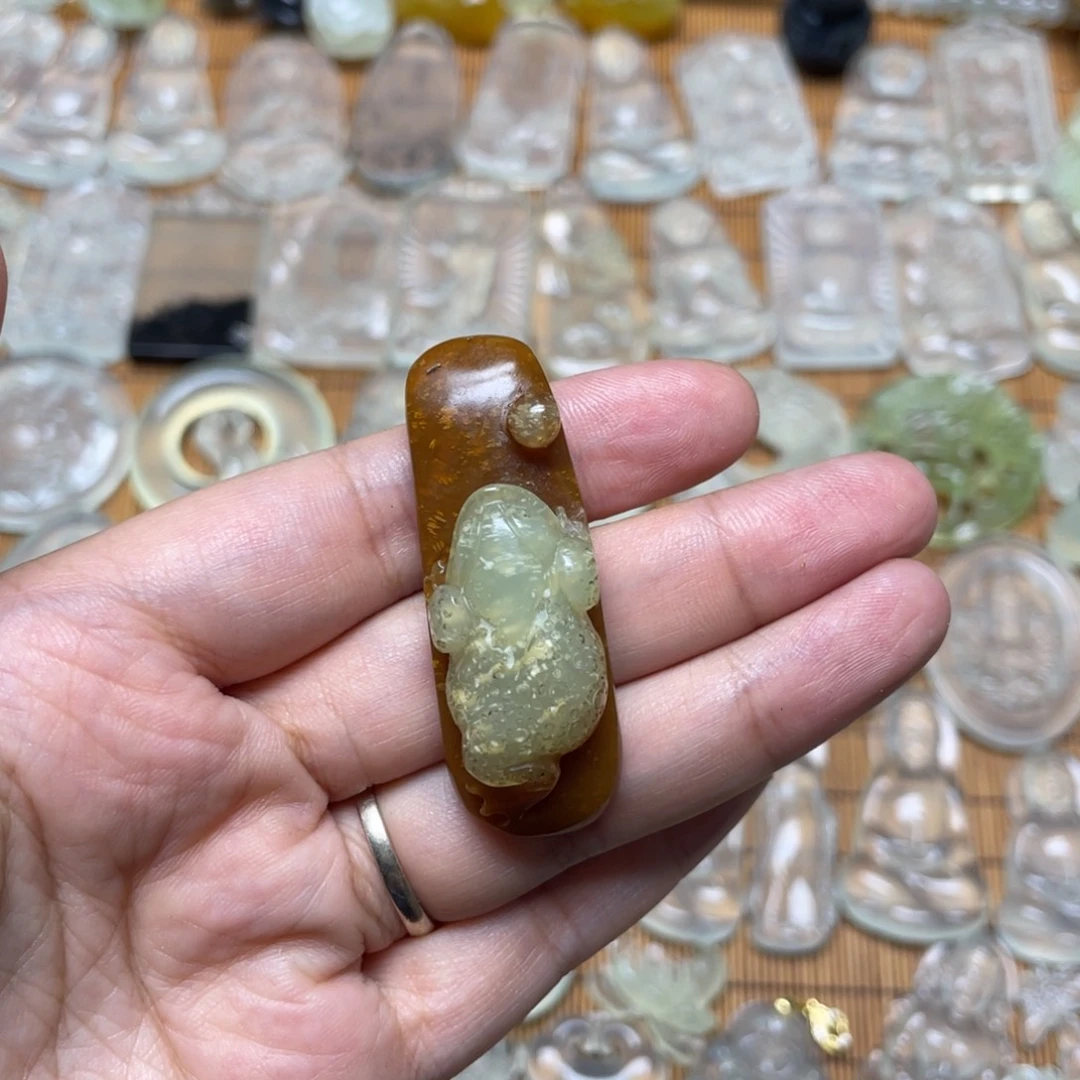 未镶嵌蛇纹石玉颈饰吧***爱