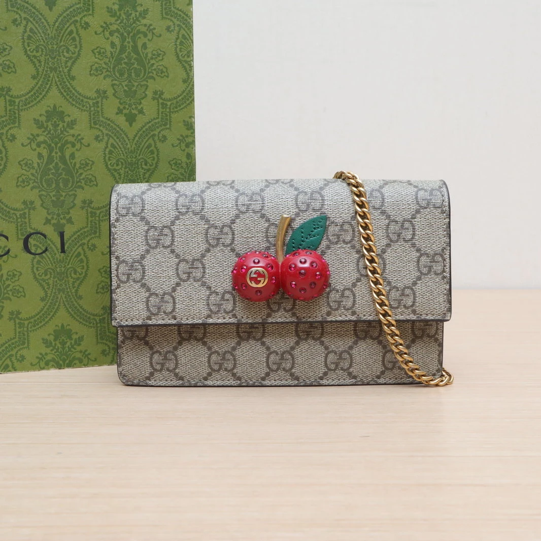 95新 GUCCI/古驰 【娇】GG Supreme 樱桃包 PVC 金扣 806738