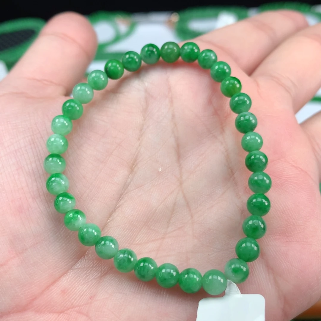 翡翠手链未镶嵌翡翠