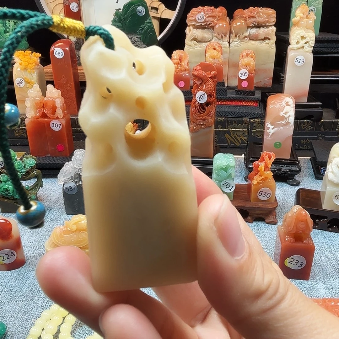 寿山石印石太湖石8