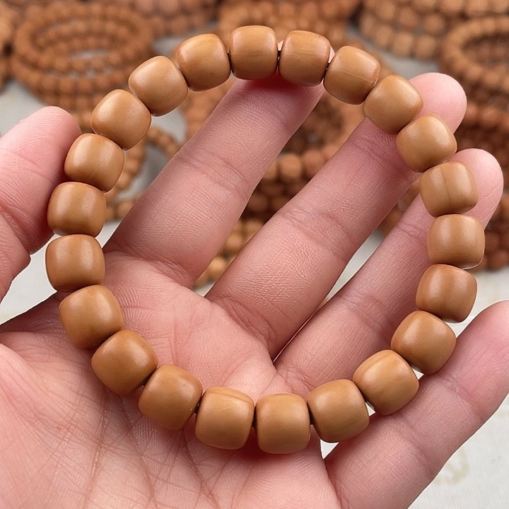 猴头核桃手串瑕疵漏眼道珠