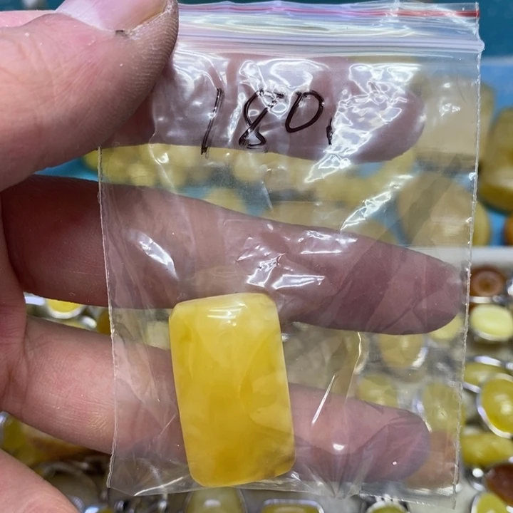 蜜蜡裸石未镶嵌喵***?吊坠