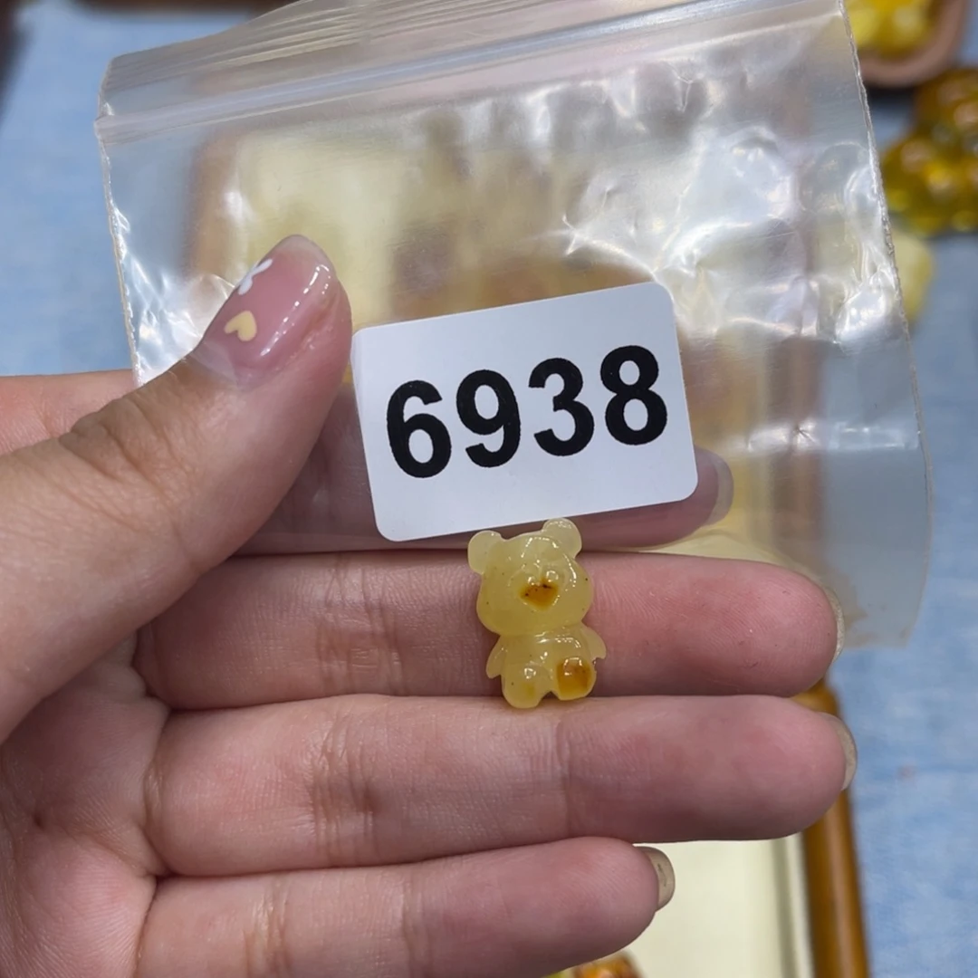 琥珀珠宝奇石未镶嵌