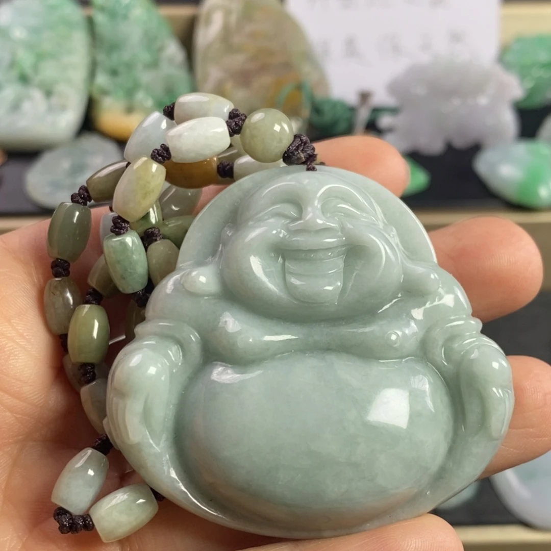 翡翠颈饰未镶嵌佛公