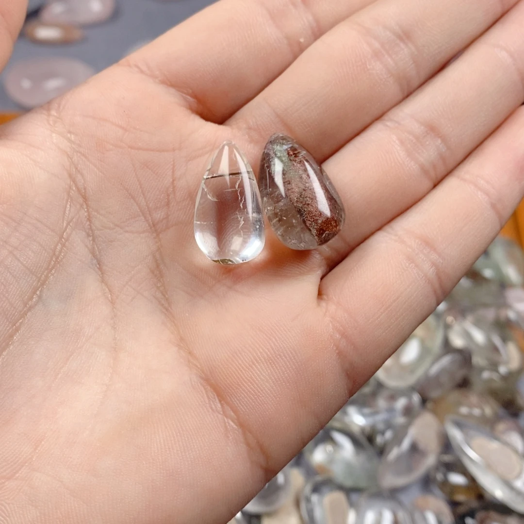 李***李颈饰水晶未镶嵌165。