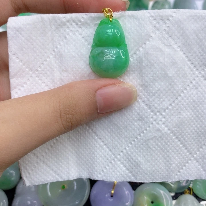 翡翠18K金镶嵌颈饰1111111111111