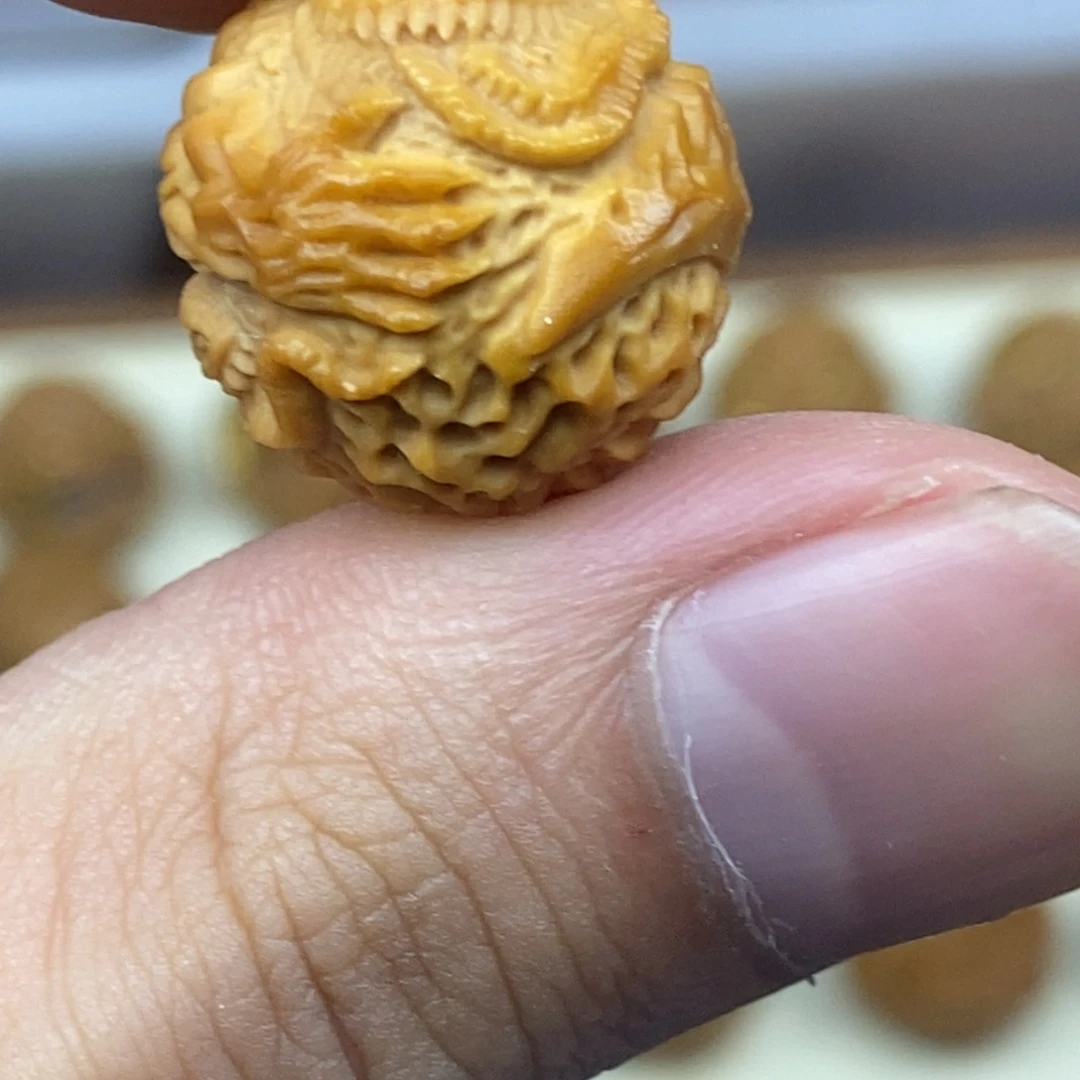 吊坠猴头核桃全身毒液