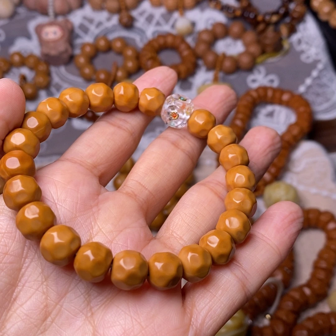 把件猴头核桃奶酪配珠