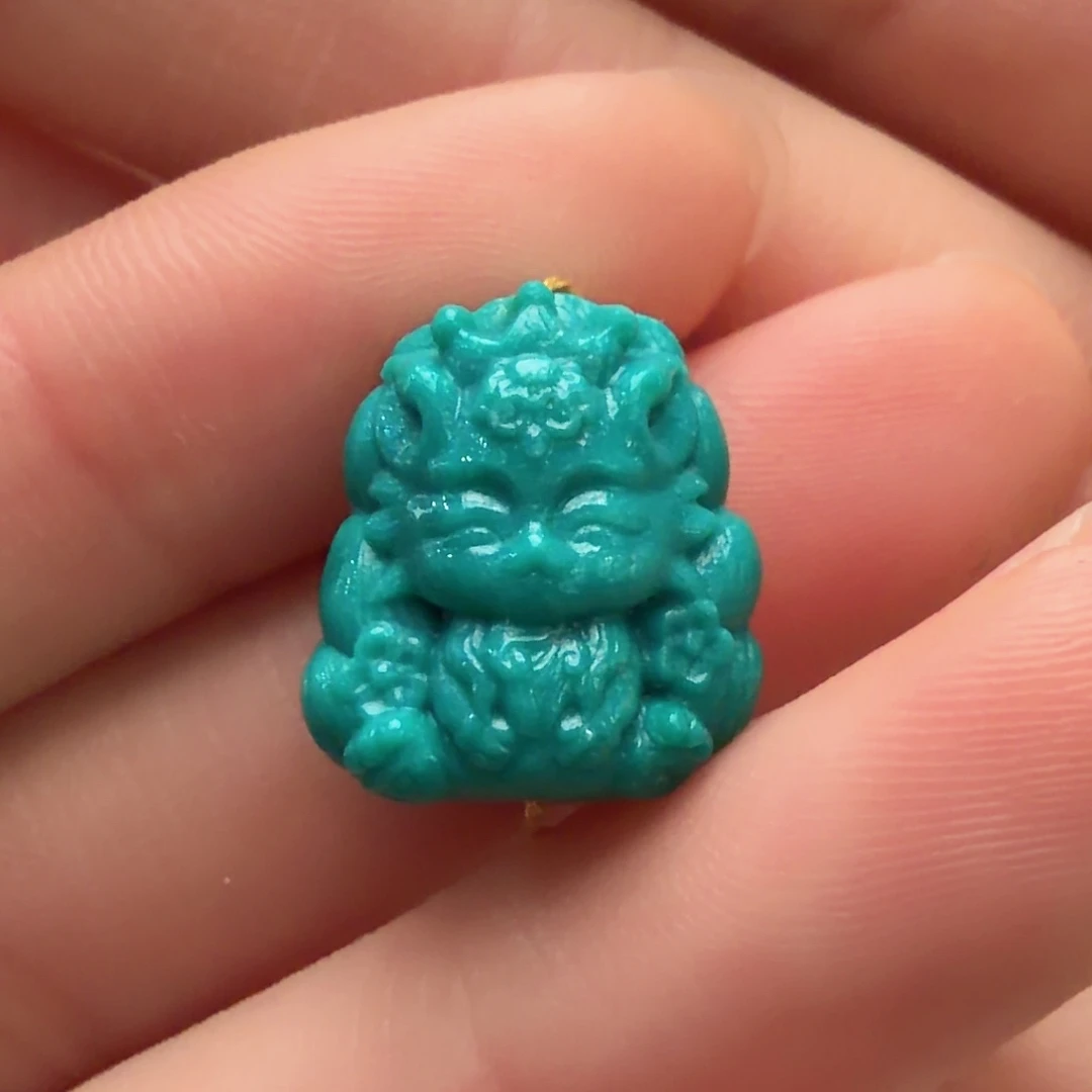 绿松石未镶嵌颈饰