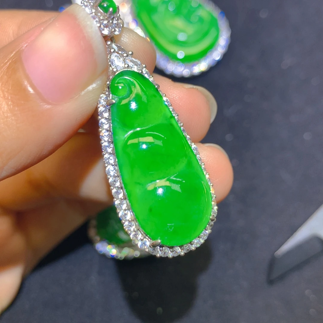 翡翠银S925镶嵌颈饰