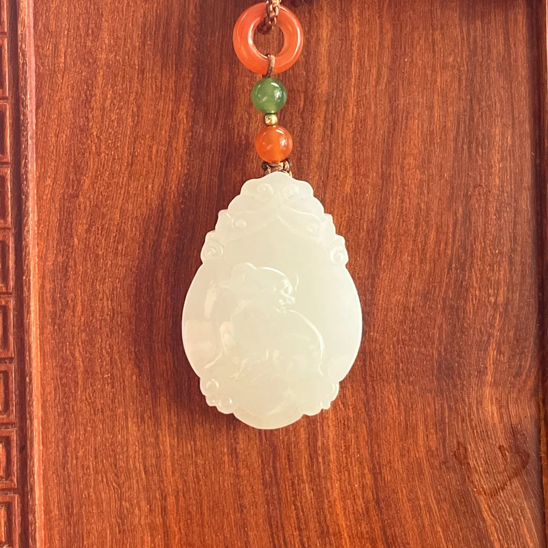 z0031和田玉猪玉牌