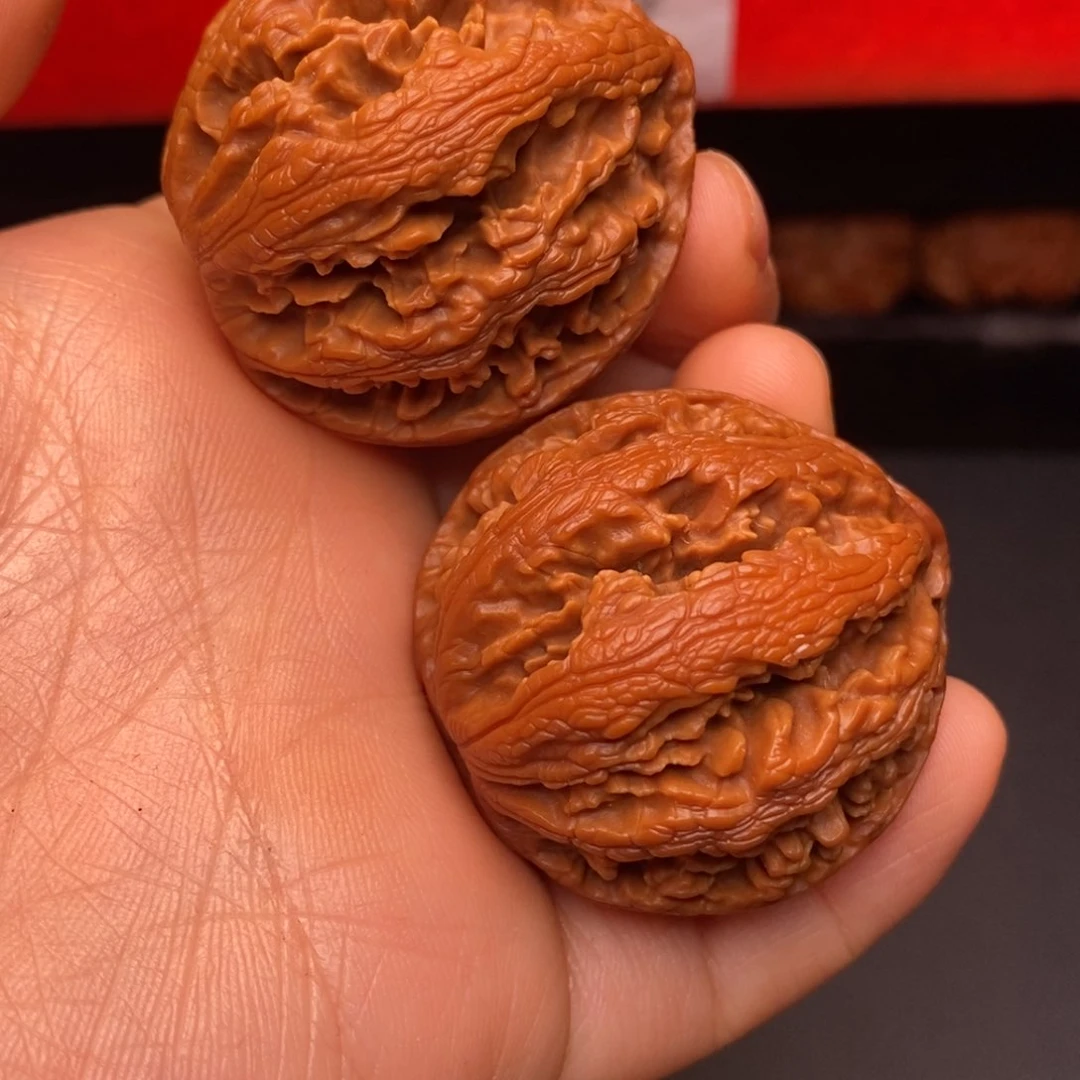 文玩核桃把件秦岭野生核桃