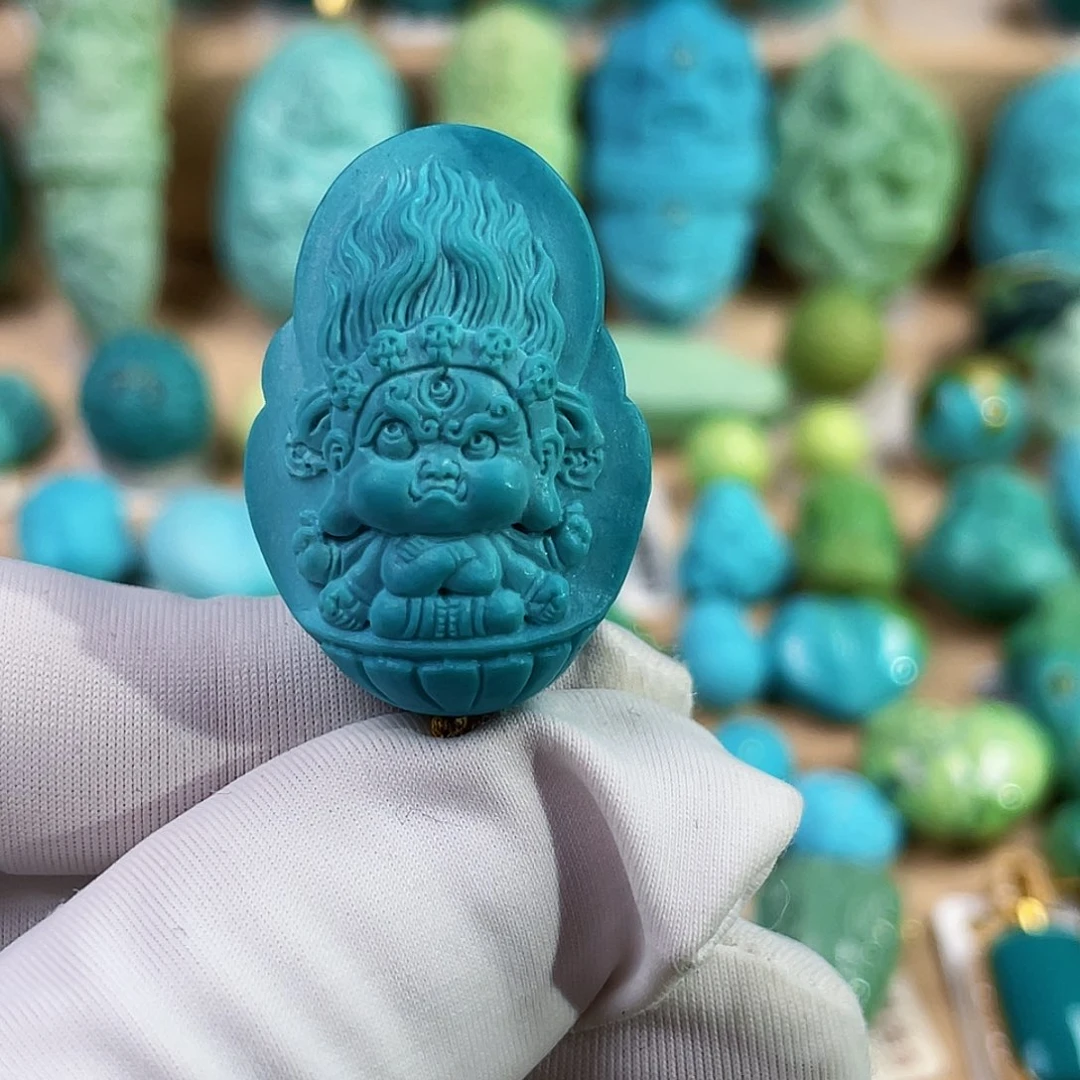 绿松石未镶嵌珠宝奇石