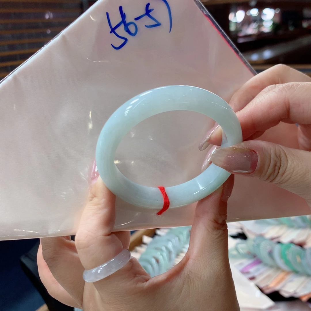 翡翠未镶嵌手镯48小时鉴赏