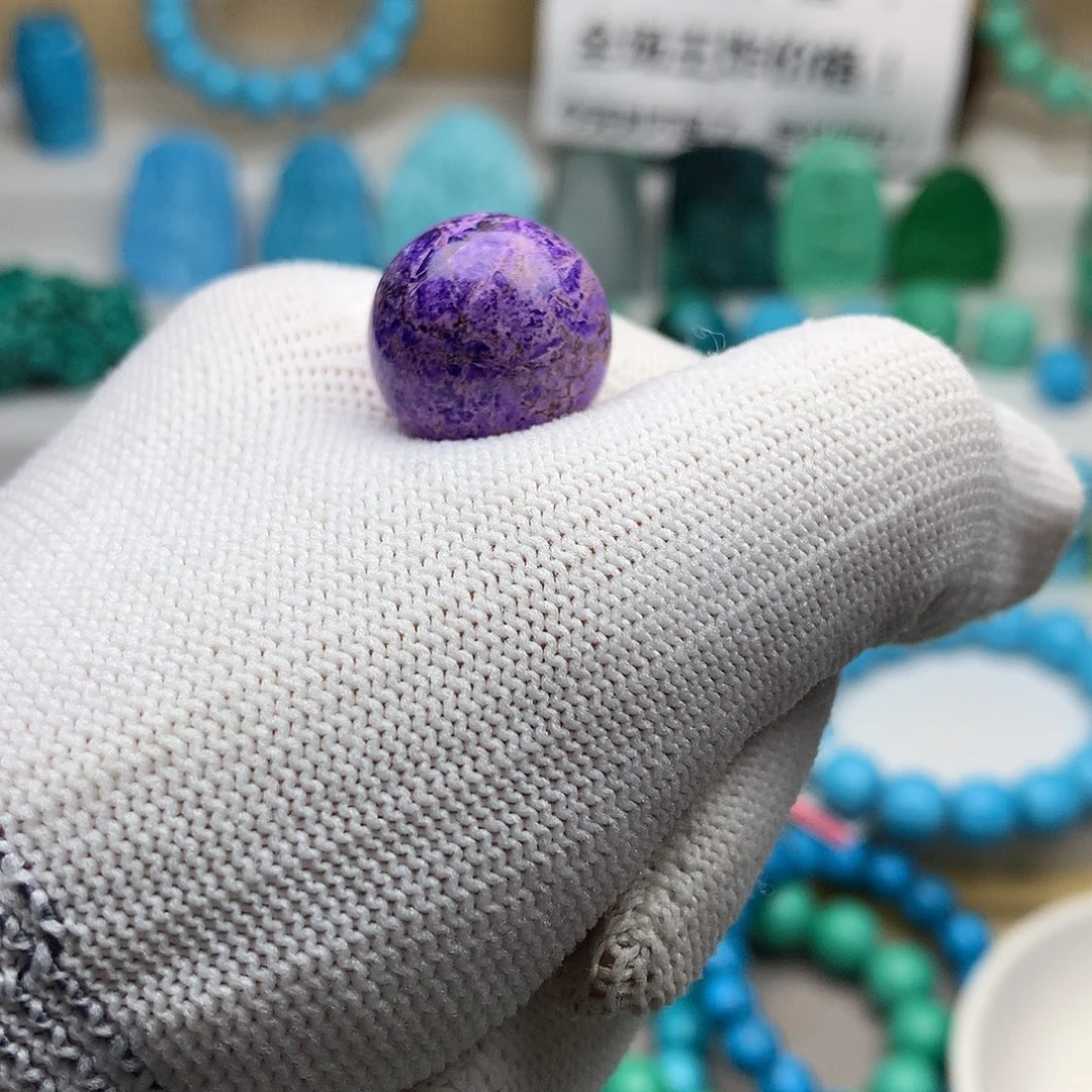 湖北发货批发精挑绿色矿原创手串108雕刻多样性发货 以介绍为准