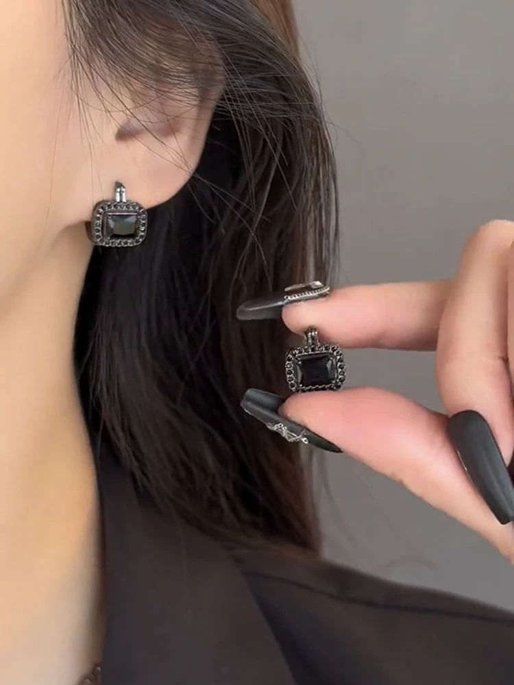 黑色耳扣耳钉耳环时尚百搭复古小众设计感潮酷个性