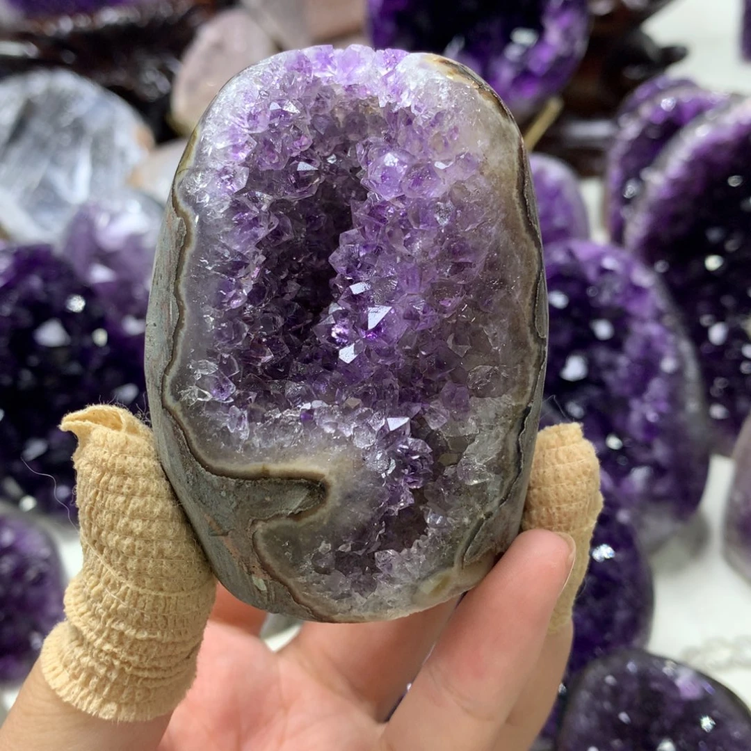 紫晶未镶嵌大型摆件（非配饰）