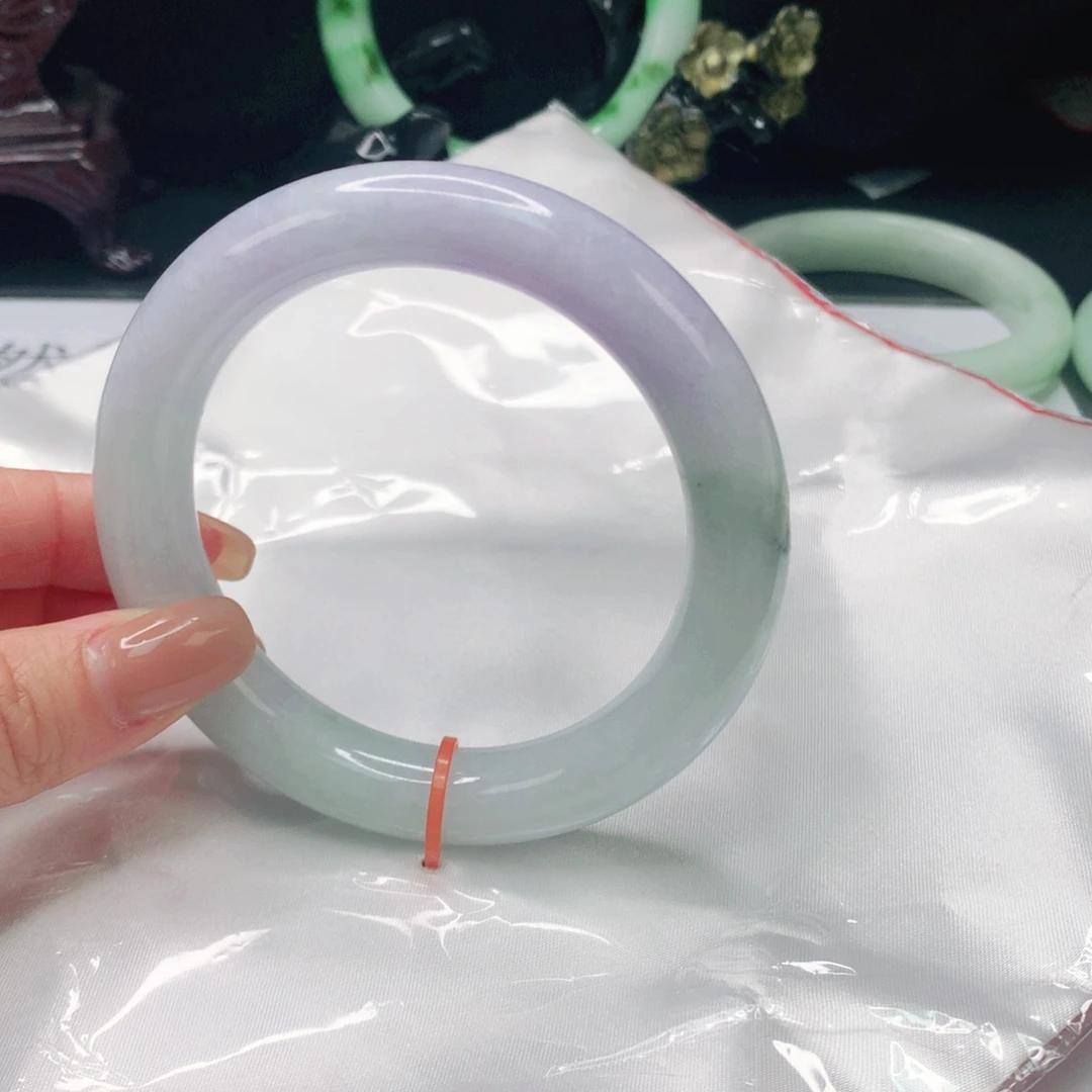 翡翠手镯（圆镯）未镶嵌缅甸天然A货翡翠