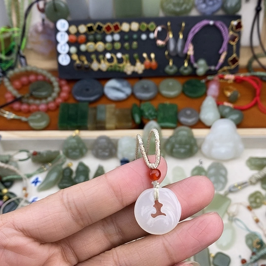 和田玉未镶嵌吊坠(不含链)