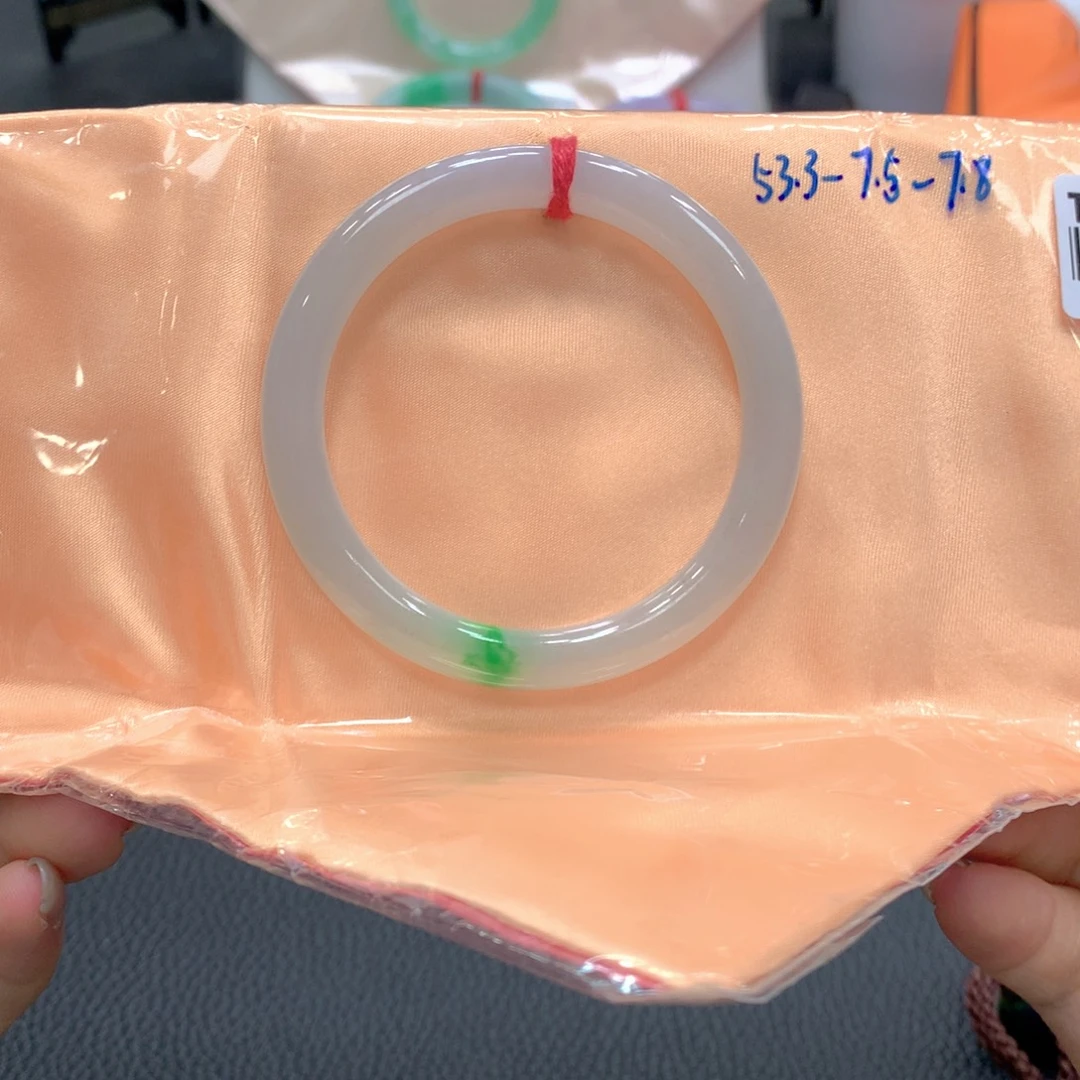 未镶嵌手镯翡翠翡翠