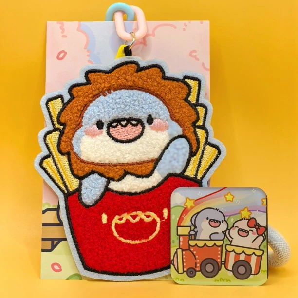 薯条狮子头肥肥鲨布毡挂件可爱学生情侣卡通包包挂件小挂件公仔