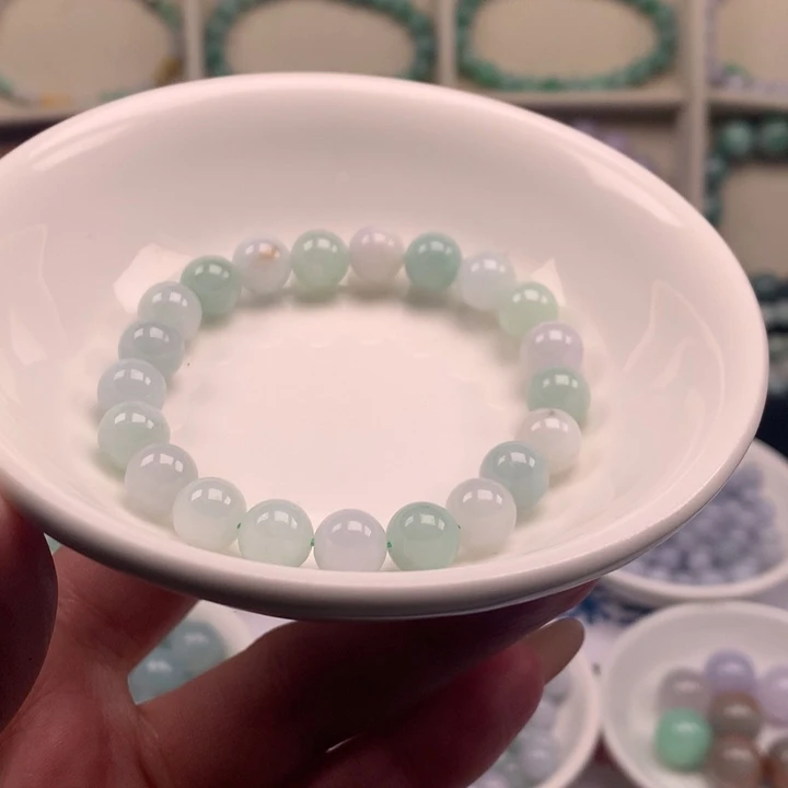 颈饰未镶嵌翡翠有瑕疵不退不换