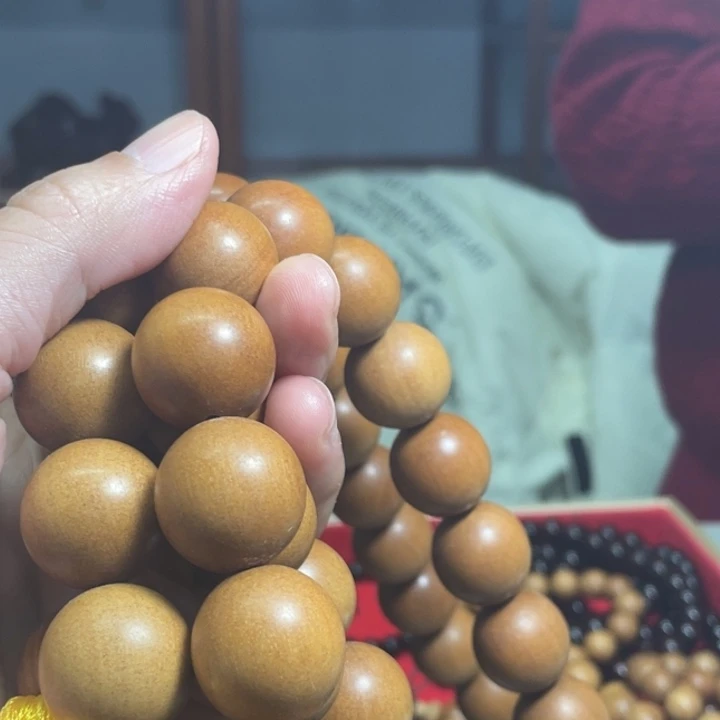 兆***军檀香木2.0/108多圈多圈