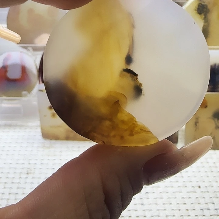 玛瑙/玉髓未镶嵌珠宝奇石