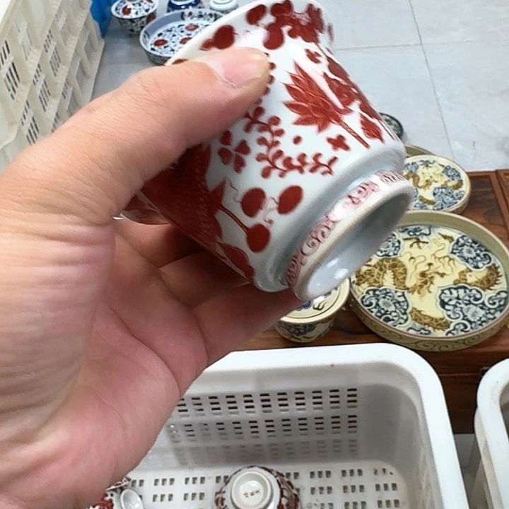 瓷片釉里红鱼藻二才盖碗