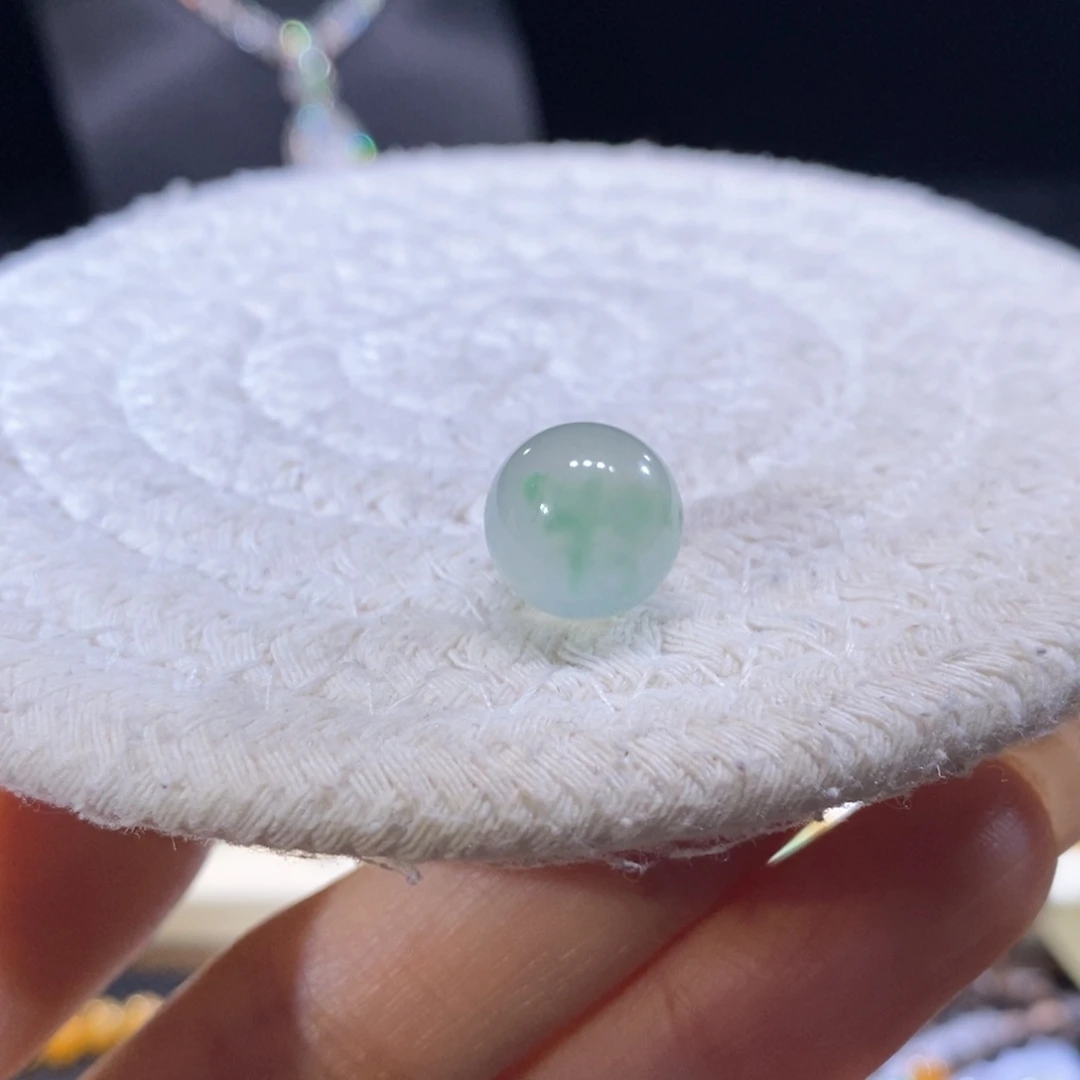 翡翠未镶嵌颈饰翡翠冰茶飘绿珠11.8mm