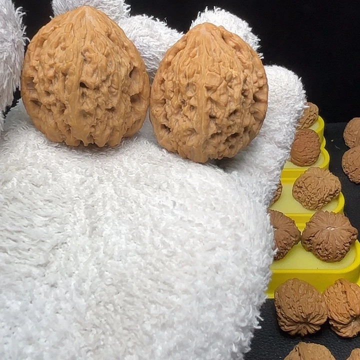 把件文玩核桃蚂蚁拉丝高炮黄金甲38尺3