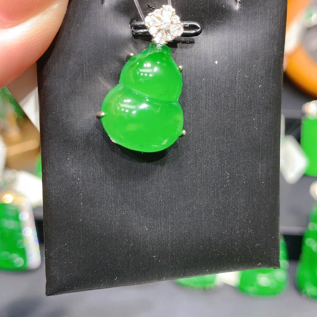 【闪购商品】颈饰银S925镶嵌翡翠柒姐