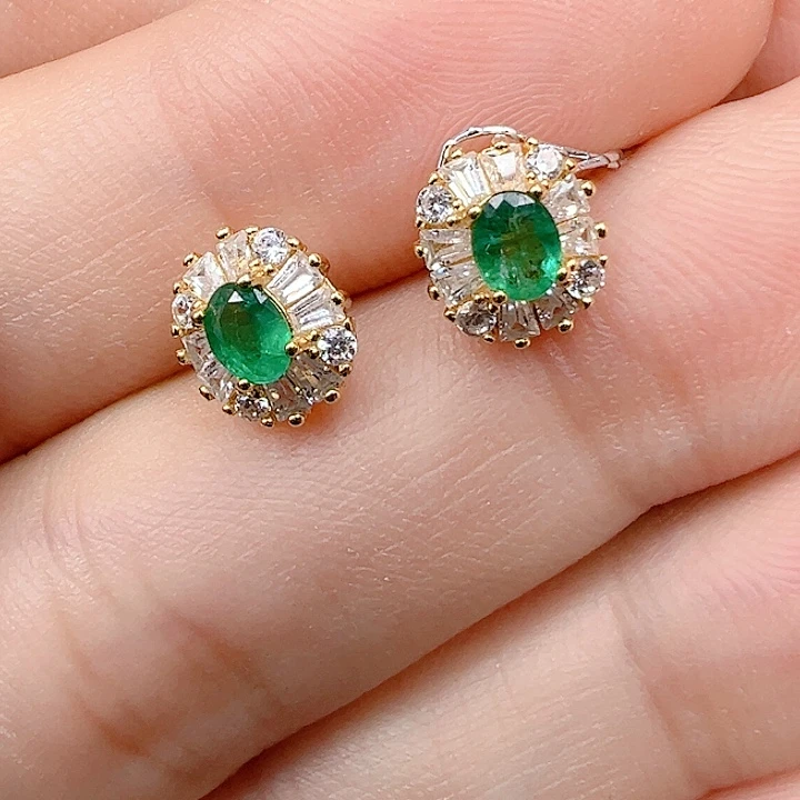 银S925镶嵌耳饰绿柱石