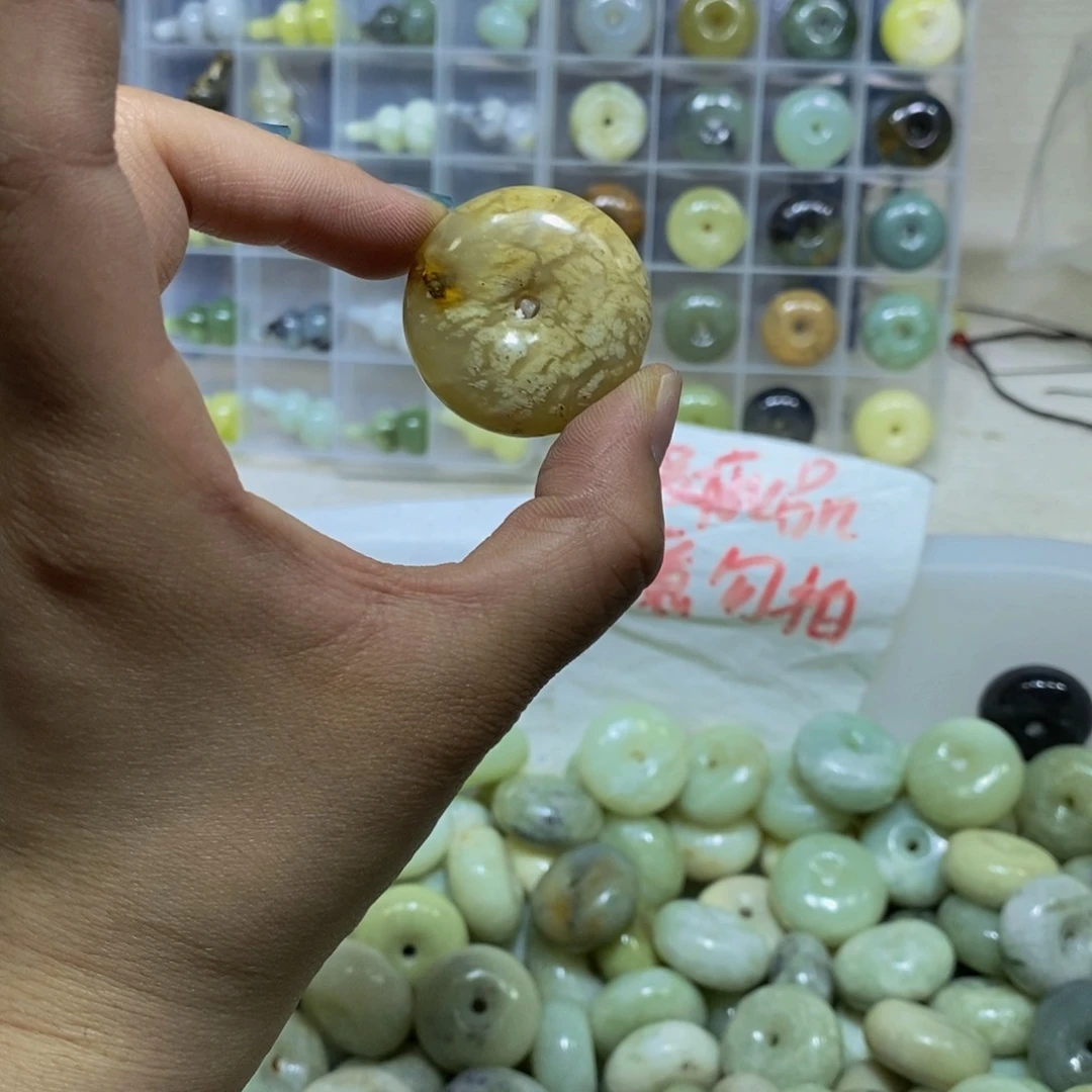 蛇纹石玉未镶嵌毛衣链130