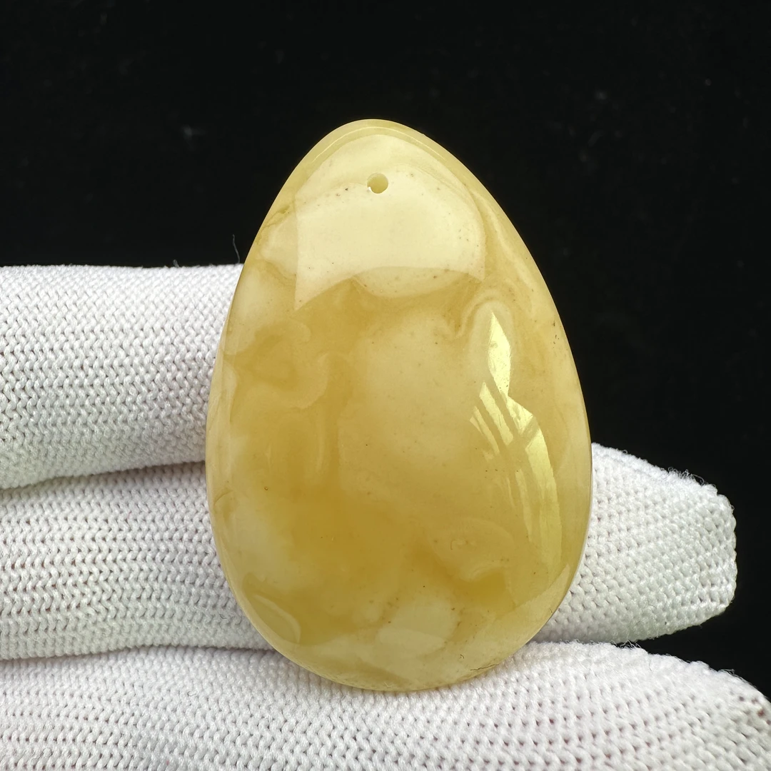 D2526天然原矿蜜蜡 微花粉水滴牌 29*43*9mm抖音基地质检发货