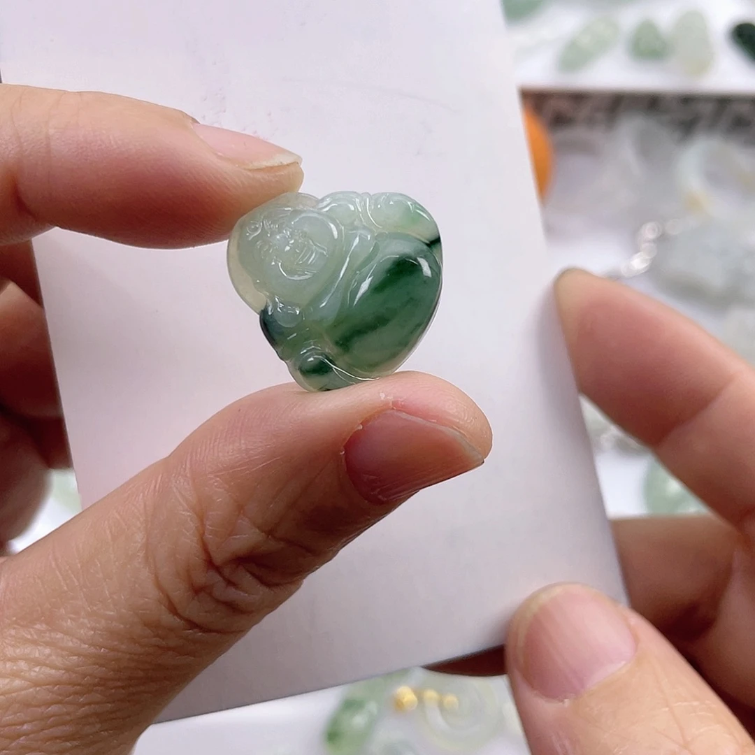 翡翠颈饰未镶嵌嘤****g佛公