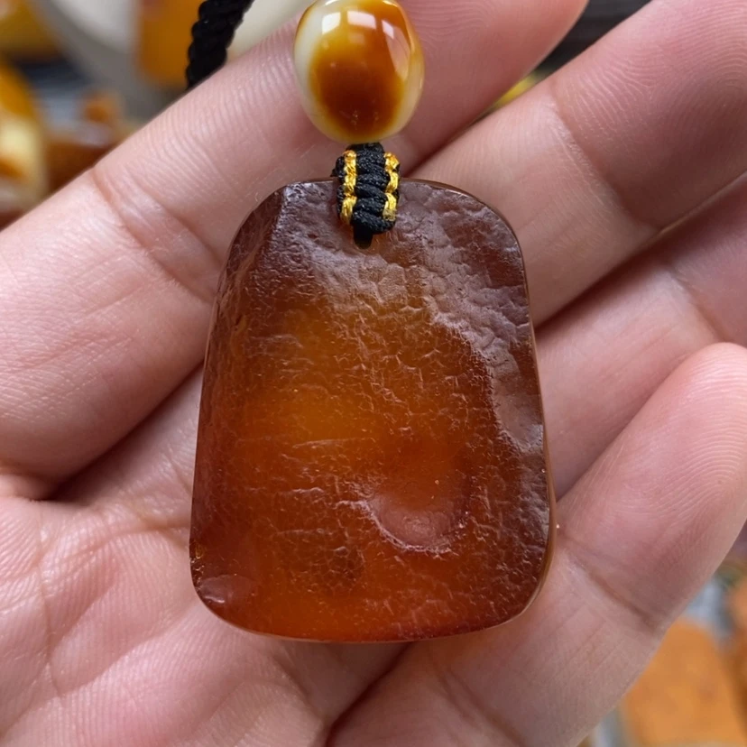 【闪购商品】琥珀颈饰未镶嵌
