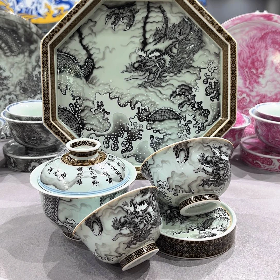 瓷片景德镇瓷器精品陈列