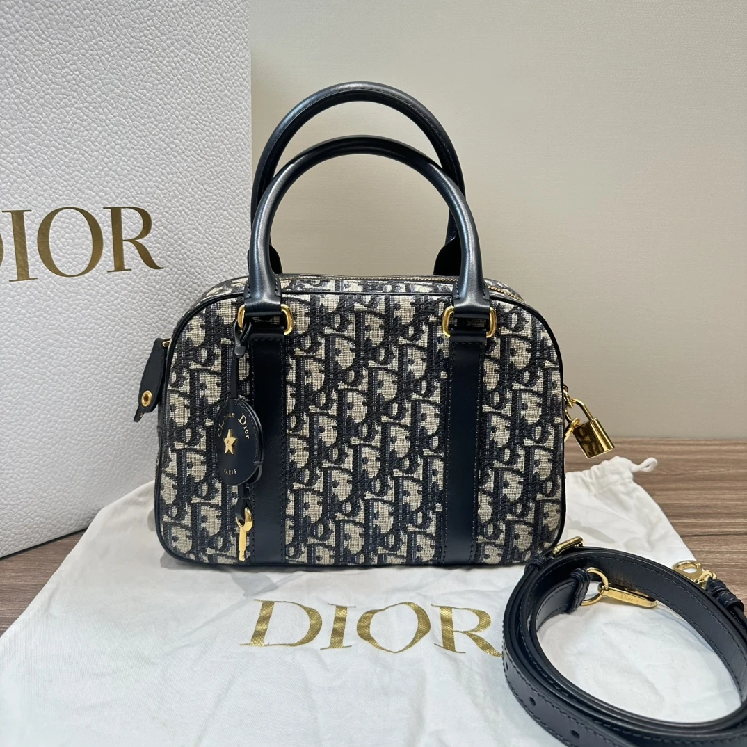95新 DIOR/迪奥 老花Oblique保龄球中号单肩包 19187